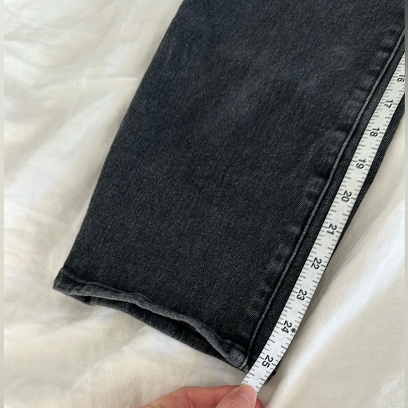 GOOD AMERICAN ALWAYS FITS GOOD LEGS STRAIGHT JEANS BLACK - Picture 2 of 6